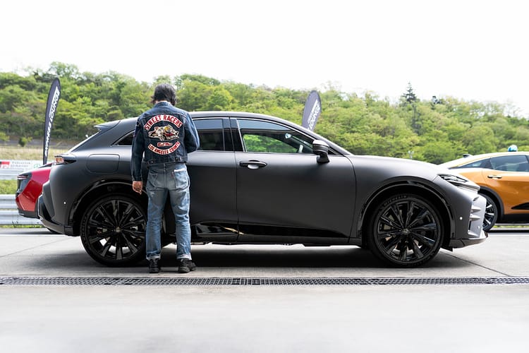 今秋発売の TOYOTA 新型 クラウンスポーツの開発車両を見て、触って、走った！